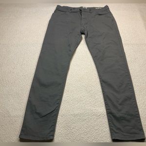 Flint and Tinder Mens Gray Chino Slim Fir Size 34x32 Perfect Condition